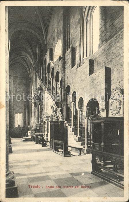 Trento Scala nell interno del Duomo