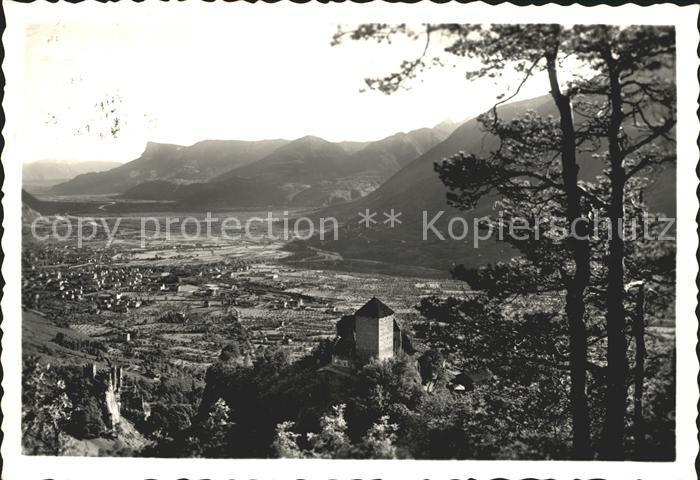 Meran Merano mit Schloss Tirol