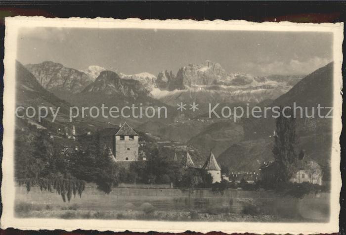 Bozen Suedtirol mit Burg