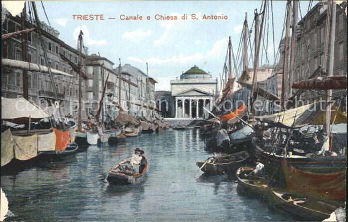 Trieste Canale e Chiesa di San Antonio Fischerboote