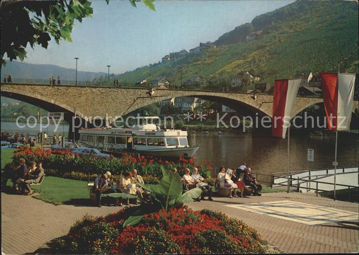 Cochem Mosel Uferanlagen Bruecke Fahrgastschiff