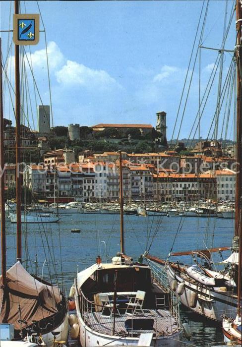 Cannes Alpes-Maritimes Le port avec vue sur le Suquet