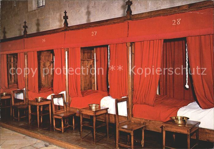 Beaune Cote d Or Burgund Hostel Dieu Lits dans la grande salle Collection des Ho