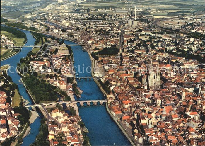 REGENSBURG Bayern Donau Altstadt Dom 2000jaehrige Stadt Fliegeraufnahme