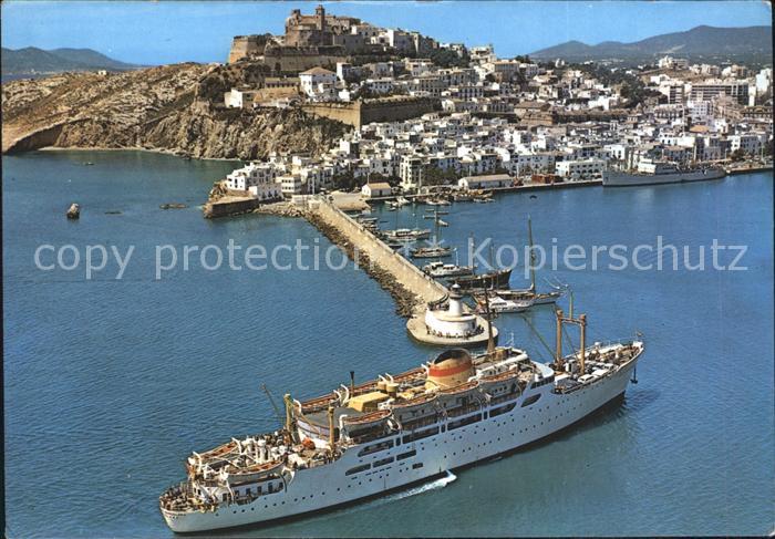 Ibiza Islas Baleares Dampfer Faehre Hafen Fliegeraufnahme