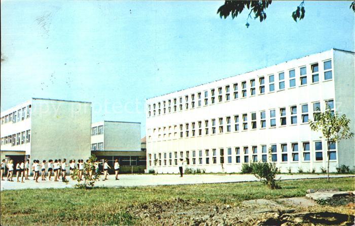 Sombor Firmengebaeude Gymnastikgruppe