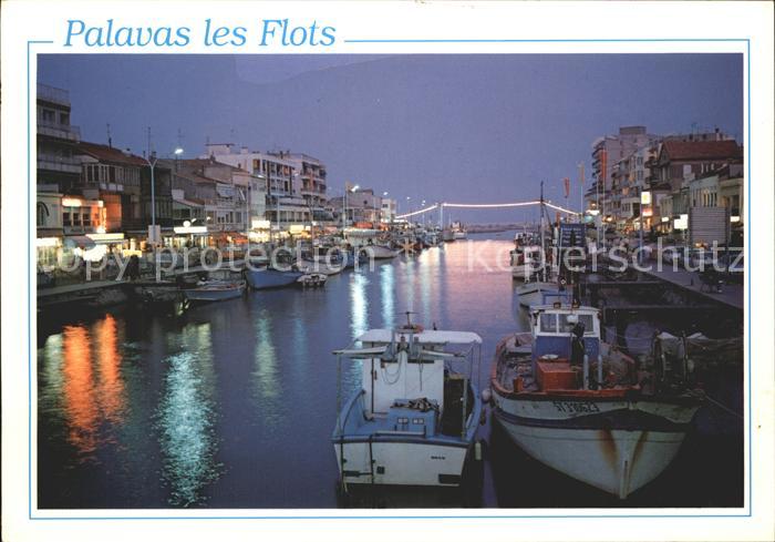 Palavas-les-Flots Herault Jeux de lumieres sur le canal a la tombee de la nuit