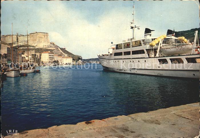 Bonifacio Corse du Sud Arrivee du courier de Sardaigne Faehre Hafen