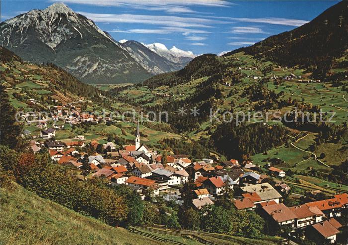 Wenns Pitztal Tirol Panorama mit Tschirgant und Mieminger Kette