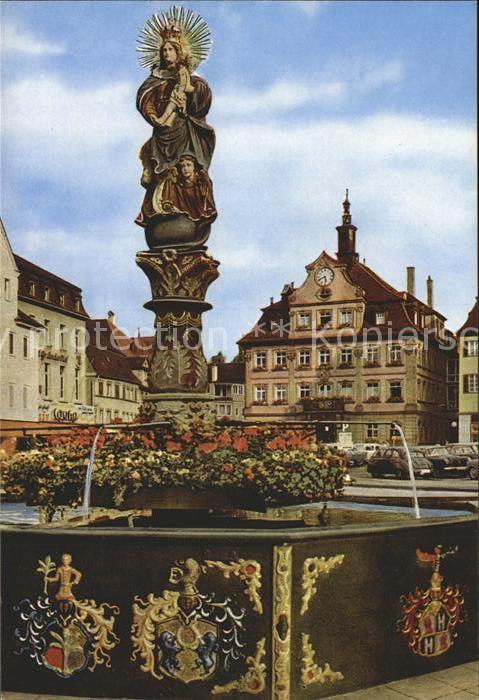 Schwaebisch Gmuend Marienbrunnen oberer Marktplatz Rathaus