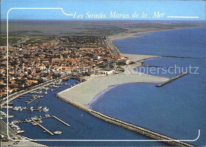 Saintes-Maries-de-la-Mer Vue aerienne Le port Le village