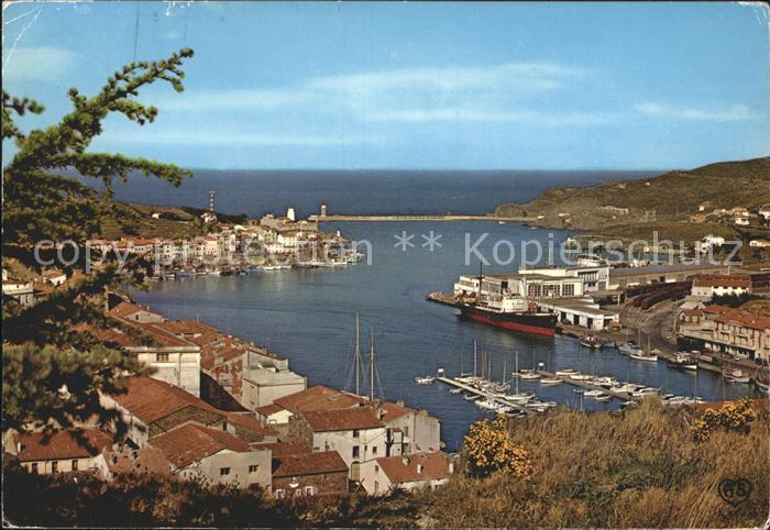 Port-Vendres Vue generale sur la ville et le port