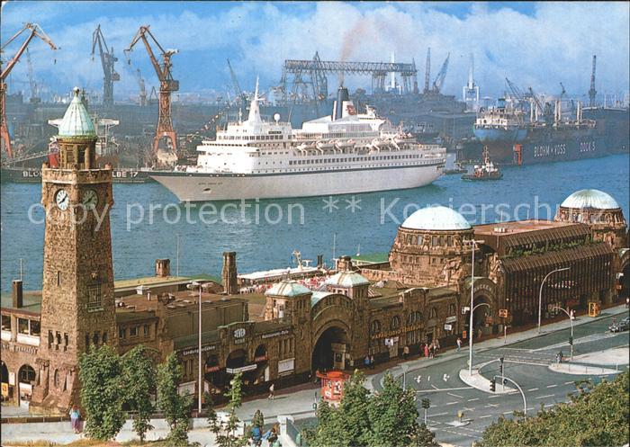 Faehre Ferry Bac Traghetto-- Hamburg Landungsbruecke