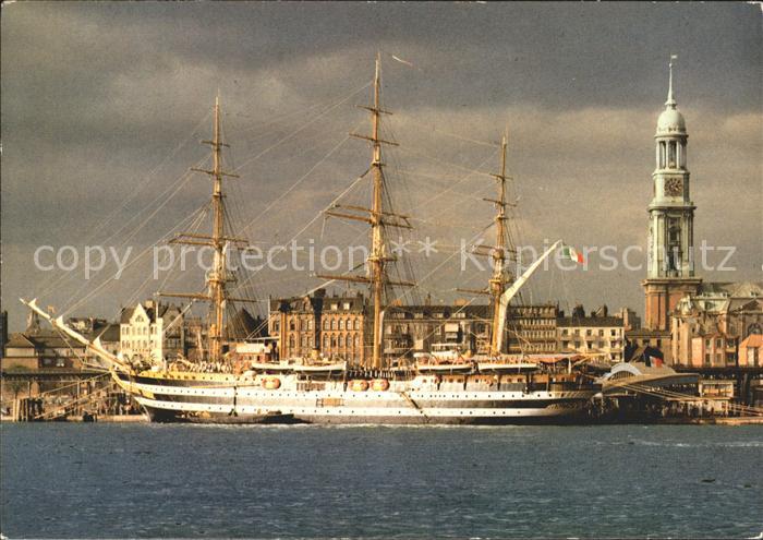 Segelschiffe Amerigo Vespucci Hamburg
