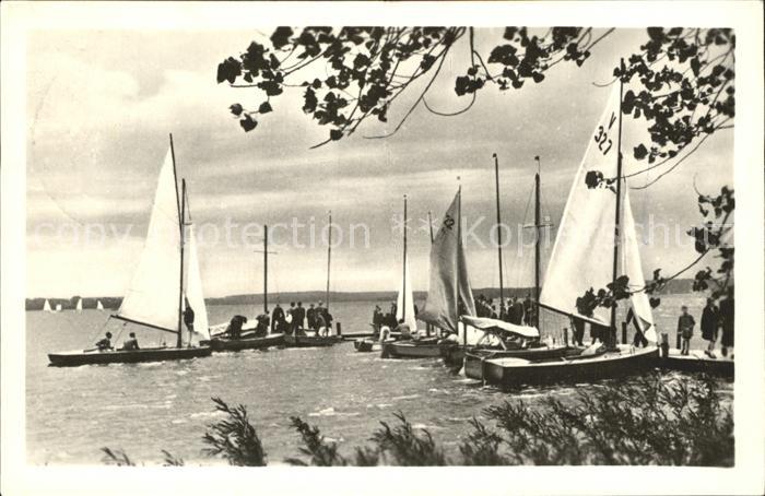 Schwerin Mecklenburg Seegelboote am See