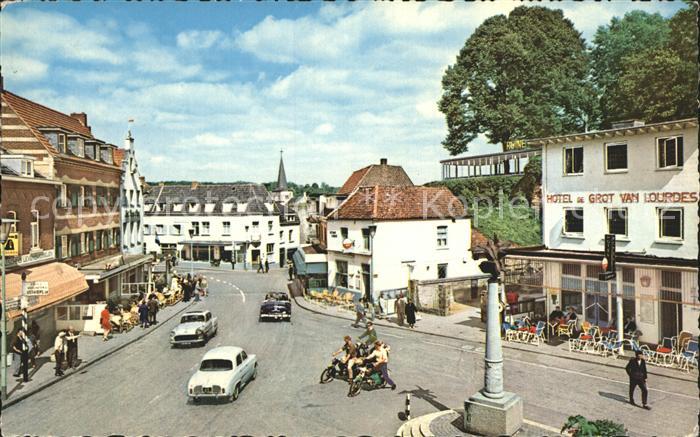 Valkenburg aan de Geul Grendelplein met Monument