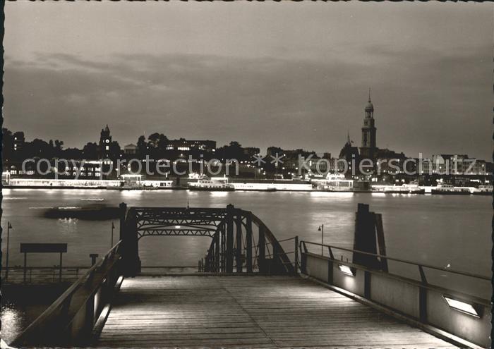HAMBURG  CITY Hafen und Stadt