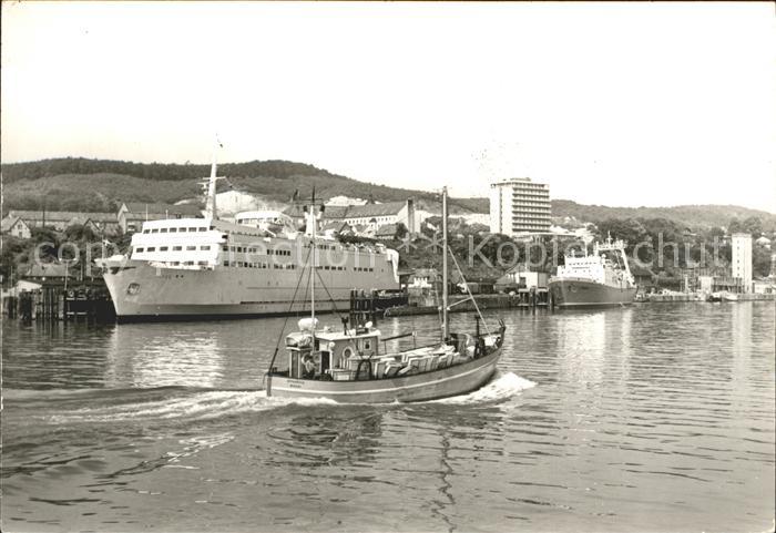 Sassnitz Ostseebad Ruegen Hafen