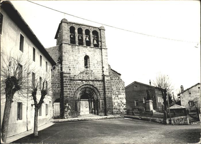 Coucouron Place Eglise