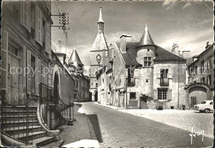 Avallon Tour Horloge