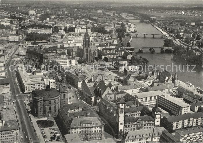 Frankfurt Main Dom und Paulskirche Fliegeraufnahme