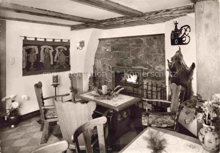 Oberkirchen Sauerland Schmallenberg NRW Pension-Gut-Vorwald Kamin Jagdtrophaee W