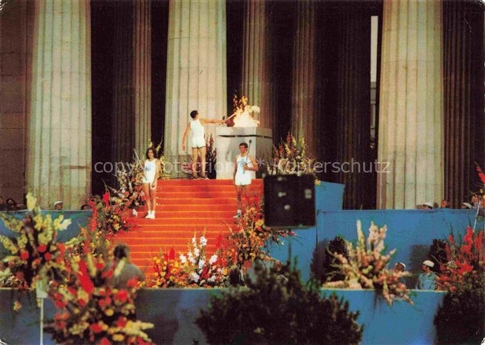 OLYMPIA   Olympic Games Muenchen Fackeluebergabe Koenigsplatz Monika Pflug Erhar