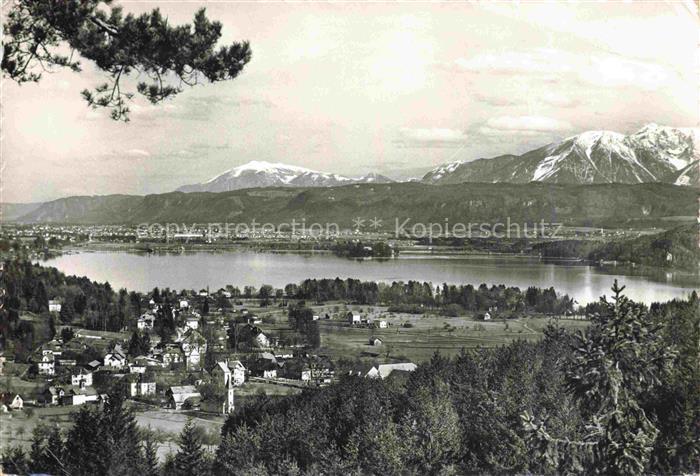 Krumpendorf Woerthersee Kaernten AT Woerthersee Hochobir See Bergpanorama Ortsch