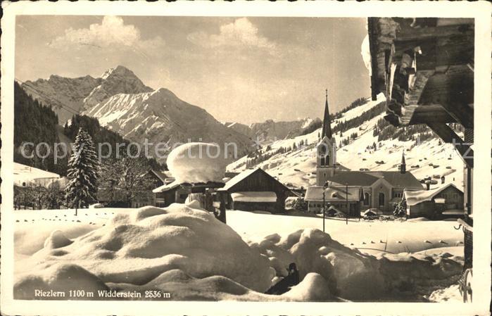 Riezlern Kleinwalsertal Vorarlberg Winterimpressionen mit Widderstein