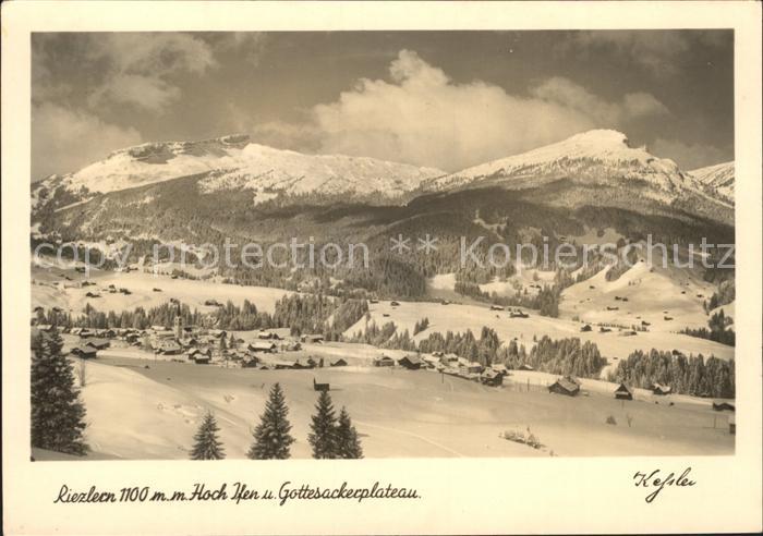 Riezlern Kleinwalsertal Vorarlberg Winterpanorama mit Hoch Ifen und Gottesackerp