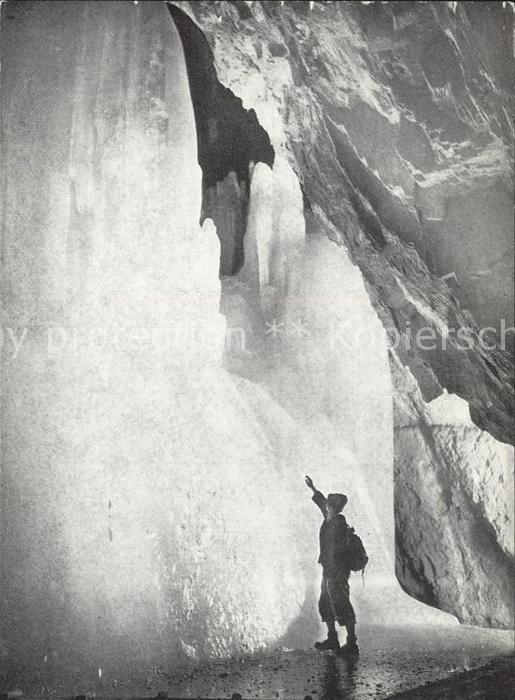 Werfen Salzburg Eisriesenwelt Eiskapelle Bergsteiger
