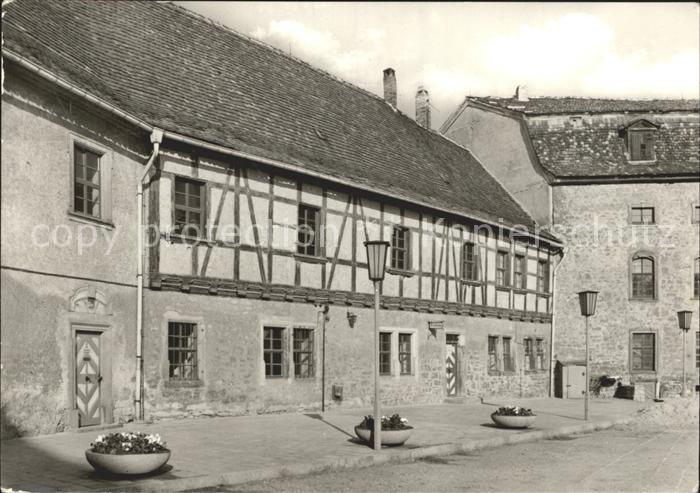 Kapellendorf Gaststaette im Innenhof der Wasserburg