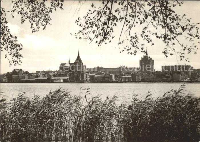 ROSTOCK  CITY Blick ueber die Warnow