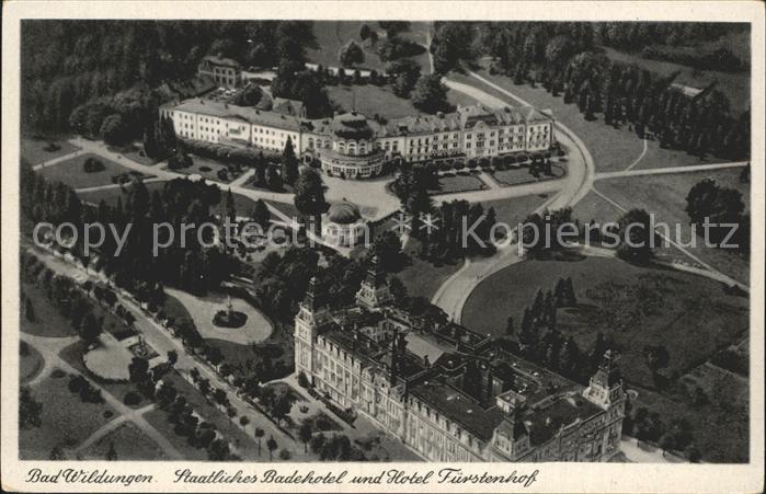 Bad Wildungen Staatl Badehotel und Hotel Fuerstenschloss Fliegeraufnahme