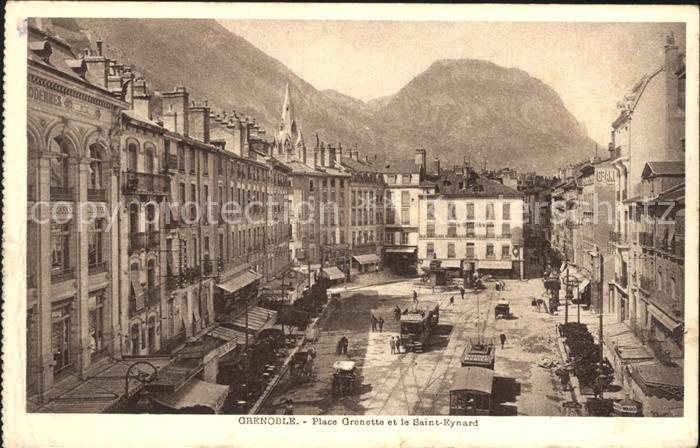 Grenoble Place Grenette et le Saint Eynard