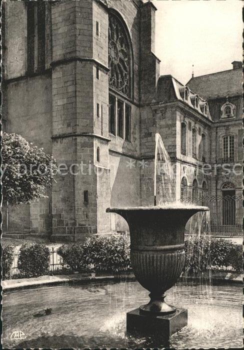 Remiremont Vosges Effet de lumiere sur le Bassin de Mesdames