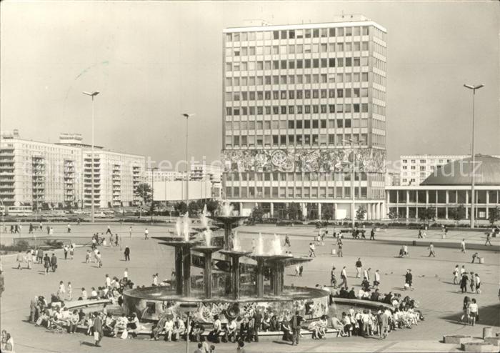 BERLIN  CITY Alexanderplatz Springbrunnen Hochhaus Hauptstadt der DDR