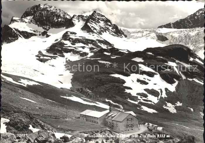 Wiesbadener Huette mit Piz Buin
