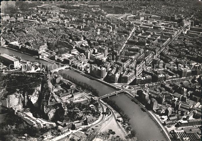 Grenoble Vue aerienne Isere et la Place de la Ba