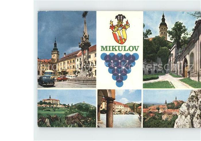 Mikulov Nikolsburg Suedmaehren Brunnen Kirche Marktplatz