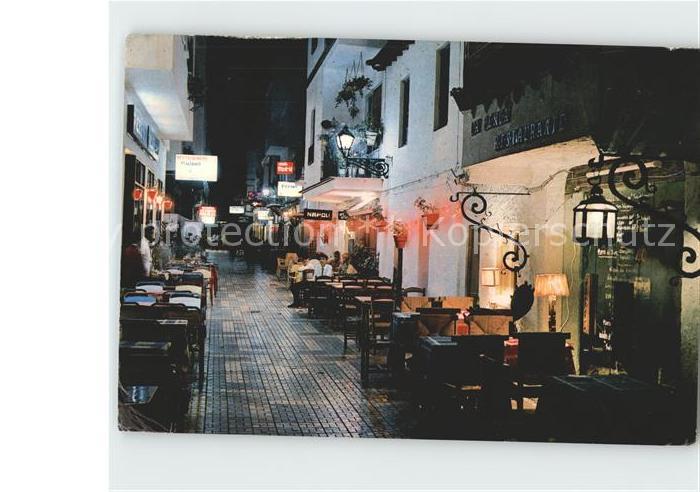 Torremolinos Caucestrasse bei Nacht