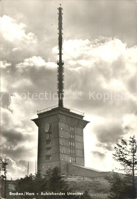 Brocken Harz bei Unwetter Sendeturm