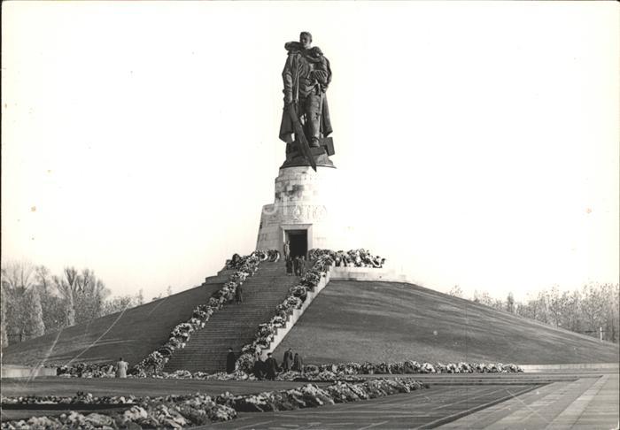 BERLIN  CITY Sowjetisches Ehrenmal