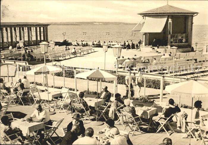 Binz Ruegen Strandpromenade mit Konzerthaus