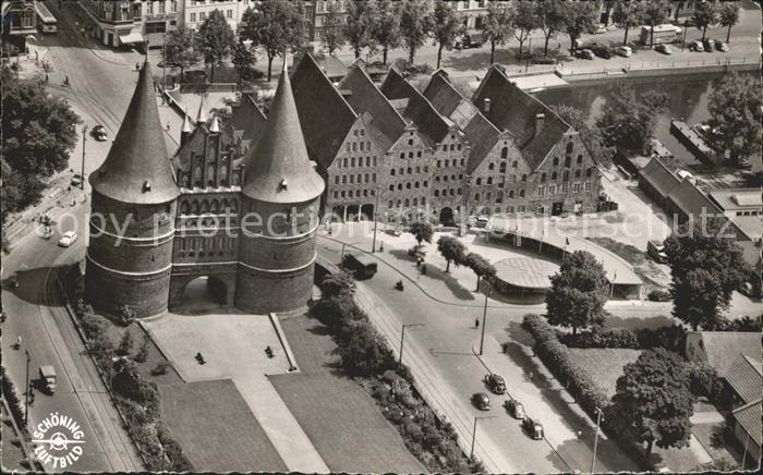 LueBECK  CITY Fliegeraufnahme Holstentor und Salzspeicher