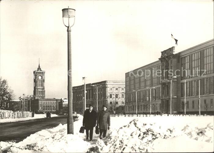 BERLIN CITY Staatsratsgebaeude und rotes Rathaus