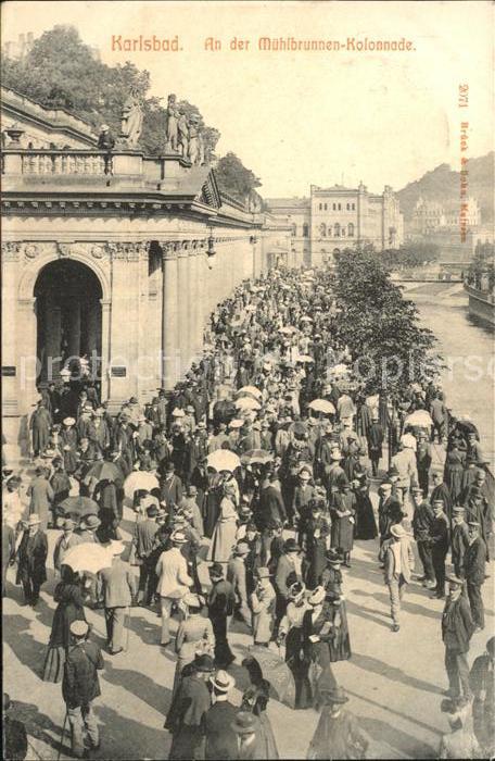 Karlsbad Eger Karlovy Vary an der Muehlbrunnen-Kolonnade