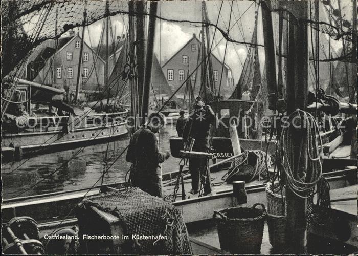 Ostfriesland Fischerboote im Hafen