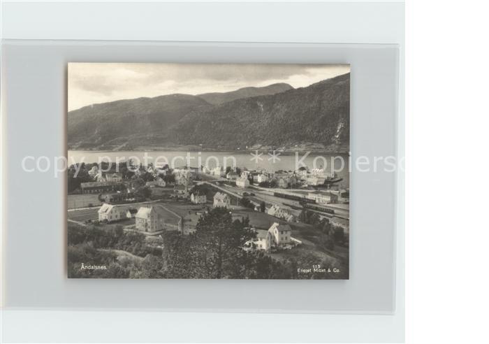 Andalsnes Partie am Wasser