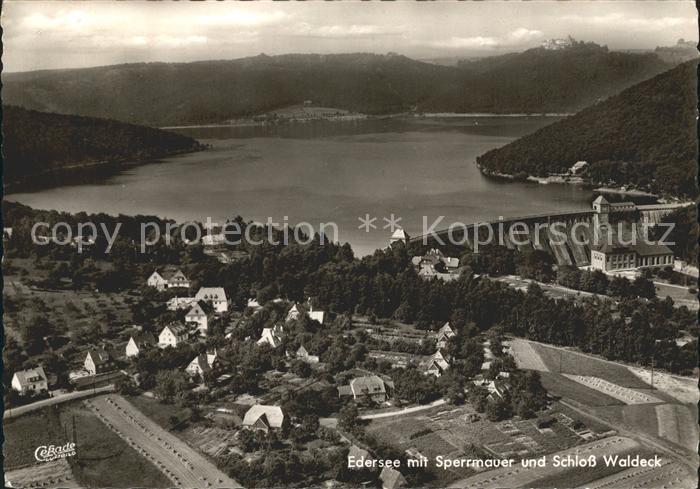 Edersee sperrmauer und Schloss Wadeck
